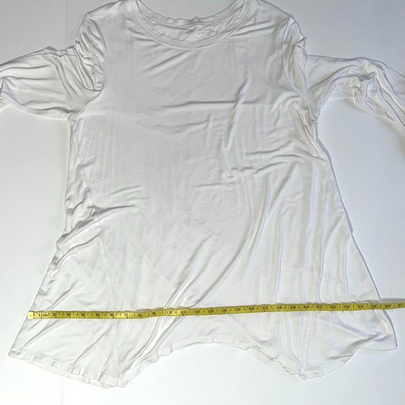 New Directions - Women's Size L Solid White Blouse - 3/4 Sleeves Round Neckline - Picture 8 of 14